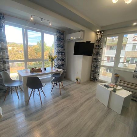 Apartamento Уютен Нов Апартамент - Стара Загора С Две Спални Exterior foto