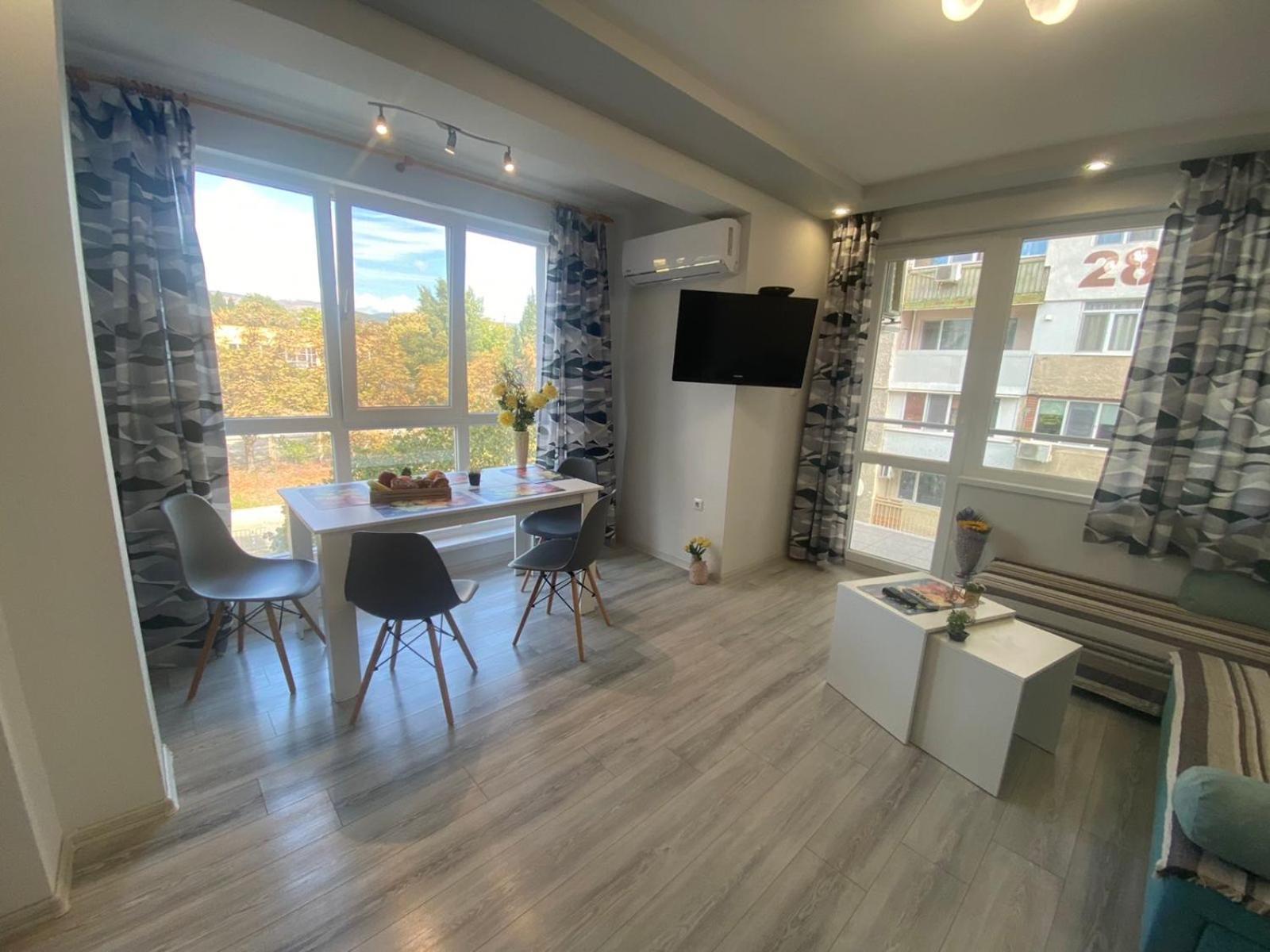 Apartamento Уютен Нов Апартамент - Стара Загора С Две Спални Exterior foto